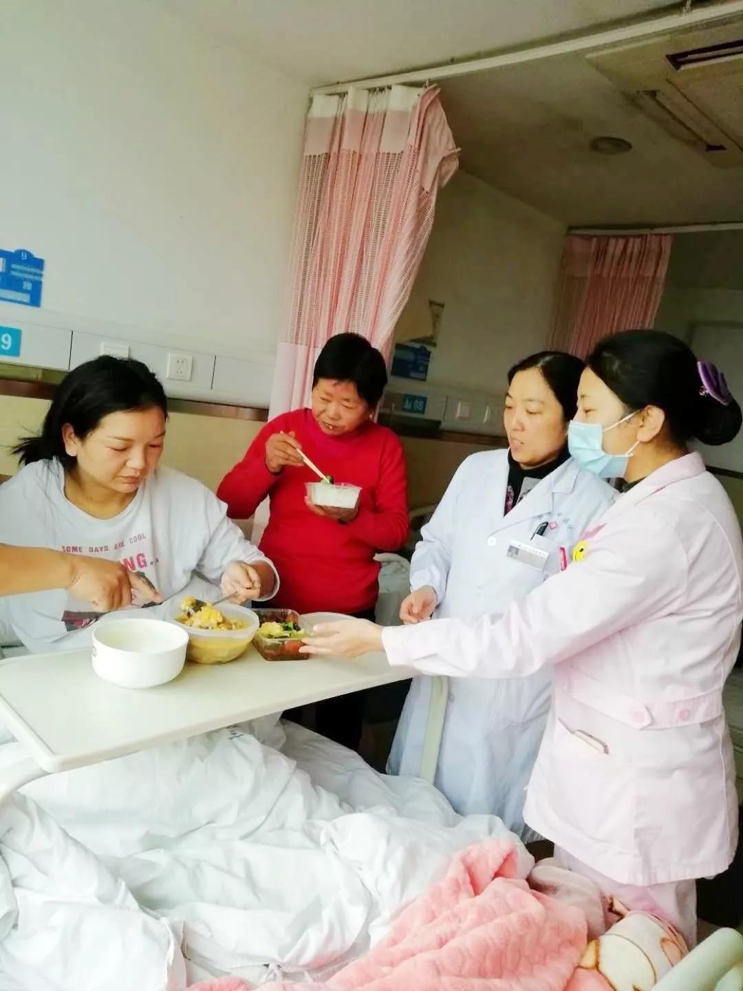 点击放大鼠标滚轮控制大小